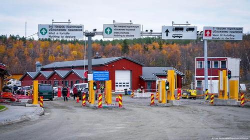 Оросын иргэд машинтайгаа Европ руу зорчих боломжгүй болов