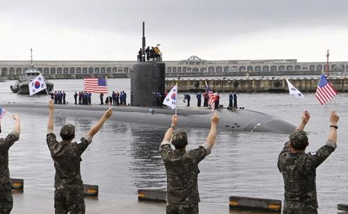 Өмнөд Солонгос, АНУ-ын хамтарсан сургуулилалт Япон тэнгист эхлэв