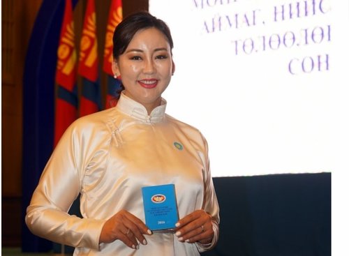 Дээд шүүх Л.Гүндалайгийн эхнэрийн хүсэлтийг хэлэлцэхээс татгалзлаа