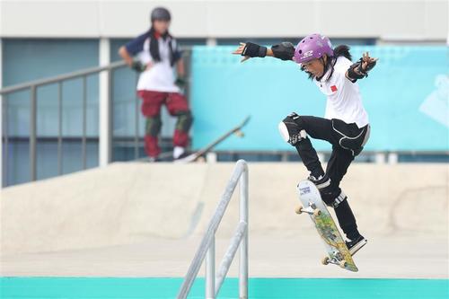 Азийн наадмын хамгийн залуу ялагчаар Хятад тамирчин тодров