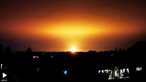 Оксфордод хаягдал боловсруулах үйлдвэрт дэлбэрэлт болжээ