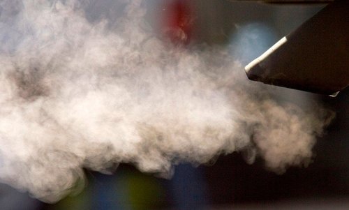 Цэцэрлэгийн хоёр багш угаартжээ