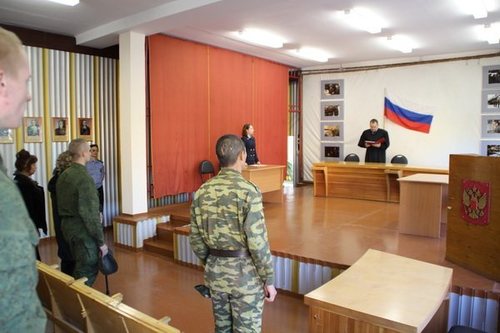 ОХУ-д цэргийн алба хаагч төрөөс урвасан хэргээр 12 жилийн ял сонсжээ