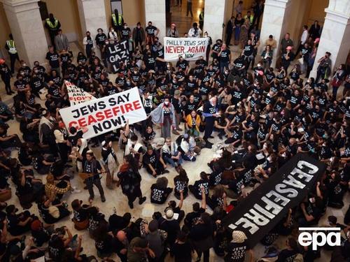 АНУ-ын Конгрессын өмнө болсон эсэргүүцлийн үеэр 100 хүн баривчлагджээ