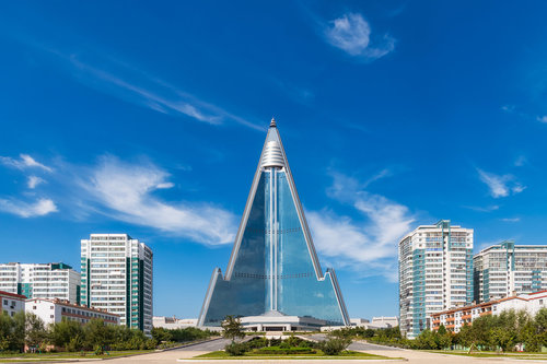 Хойд Солонгос дахь 1,6 тэрбум фунтын өртөгтэй ч үйл ажиллагаа явуулдаггүй буудал