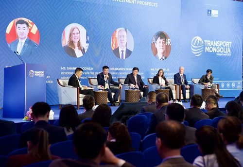 Ч.Хүрэлбаатар: БНХАУ-тай тохиролцохгүй барьсан төмөр замын зовлон бидэнд ирсэн