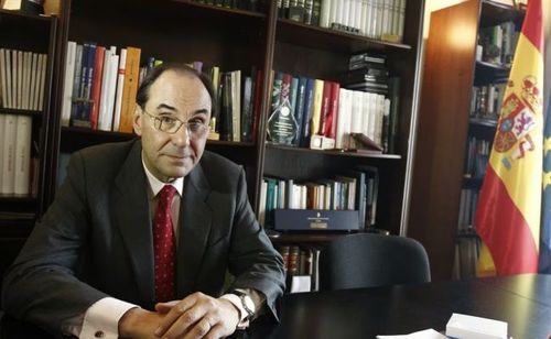 Европарламентын дэд ерөнхийлөгч асан Алехогийн нүүрэн тус газар нь бууджээ