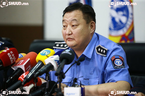 Мөрийтэй тоглоом зохион байгуулагчидтай нэр холбогдсон цагдааг шалгаж эхэлжээ