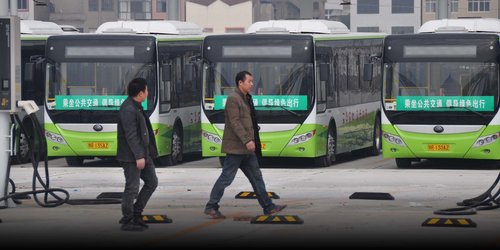 БНХАУ агаарын бохирдлыг бууруулахын тулд нийтийн тээвэрт цахилгаан автобус ашиглана