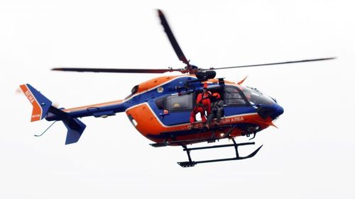 Нисдэг тэргээр эрэн хайх ажиллагаа зохион байгуулж, нэг иргэнийг эсэн мэнд оллоо