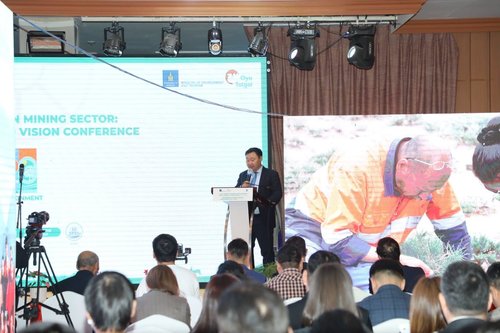 Уул уурхайн салбарын байгаль орчны ололт амжилт ба алсын хараа зөвлөгөөн болж байна