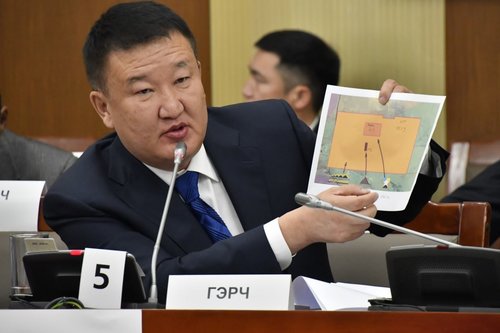 Д.Бат-Эрдэнэ: Би худлаа ярьж, хулгай хийгээгүй гэдгээ итгэл дүүрэн хэлж байна