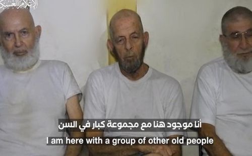 ХАМАС бүлэглэл олзны гурван хүнийг харуулсан дүрс бичлэг түгээжээ