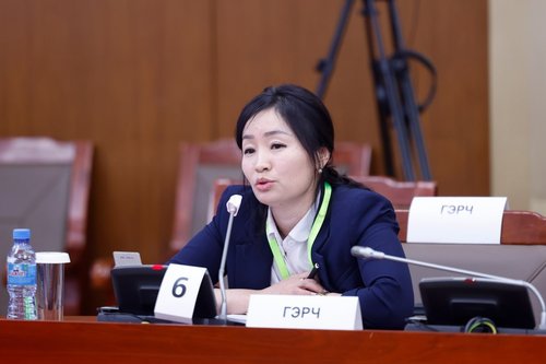 Тавантолгой түлш ХХК-ийн нягтлан П.Амарцэцэг нөхрийнхөө хадгаламж руу 57.6 сая төгрөг шилжүүлжээ