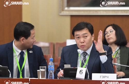 Д.Баясгалан: Бидэнд Гашуунсухайтын төмөр зам тавих саналыг Х.Баттулга биш У.Хүрэлсүх тавьсан