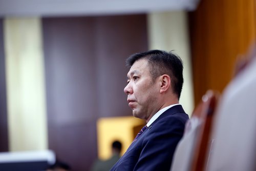 Б.Энхбаярыг сайдаар томилох асуудлыг танилцуулна