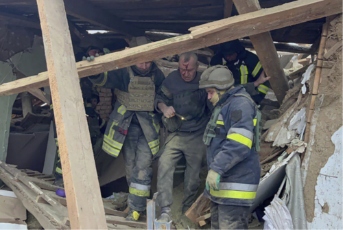 ОХУ Украинд пуужингийн цохилт өгсний улмаас дөрвөн хүн амиа алджээ