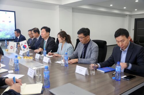 “Солонгосын үндэсний төмөр зам” компанийн удирдлагуудтай уулзалт хийжээ