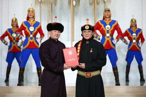 Өвөрхангай аймгийн Хужирт сумын уугуул Пүрэвийн Батсайхан Монгол Улсын Тод манлай уяач цол хүртлээ