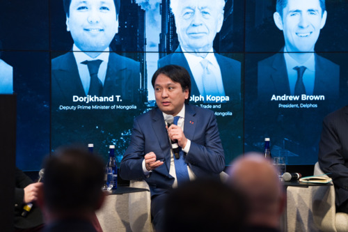 “Монголын хөрөнгө оруулалтын форум 2025”-д Монгол Улсын Шадар сайд Т.Доржханд оролцож байна