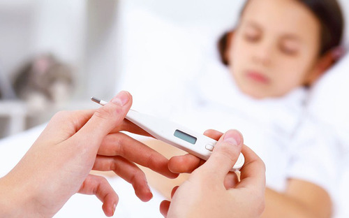 Хэрэв хүүхэд тань ханиад хүрч буй шинж тэмдэгтэй бол цэцэрлэгт нь явуулахгүй баймаар байна