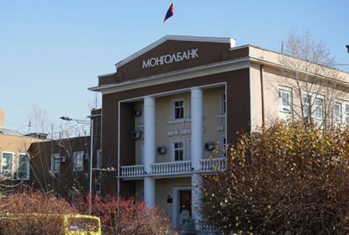 Бодлогын хүүг хэвээр хадгалж, тэтгэврийн зээлийн зохицуулалтыг өөрчиллөө